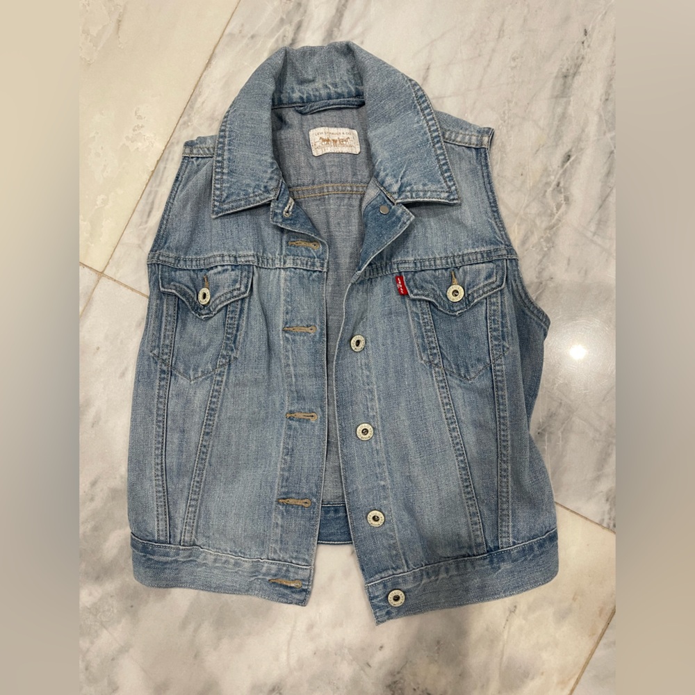 Levi’s denim vest